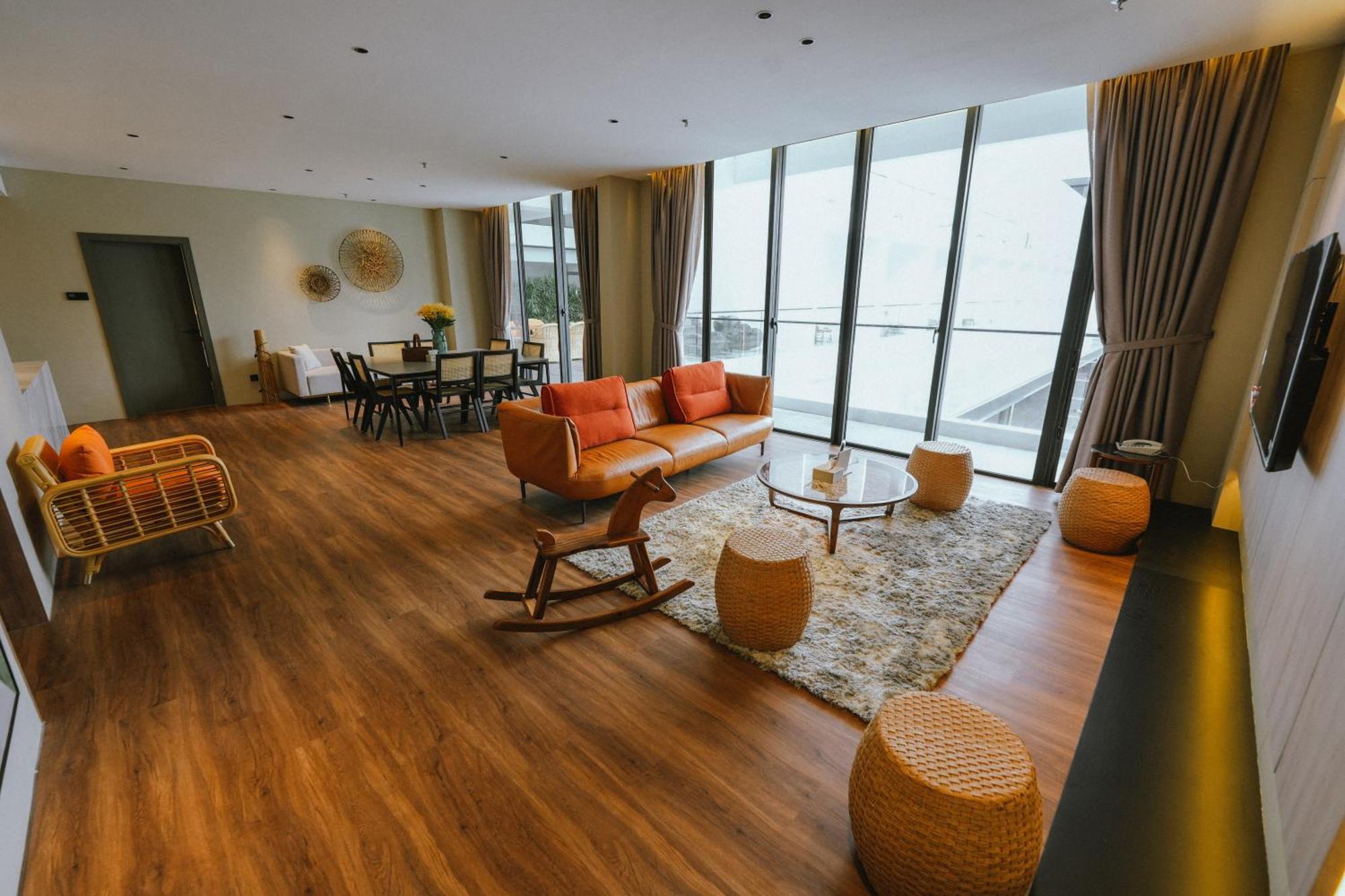 Roxy Beach Resort Sematan Extérieur photo
